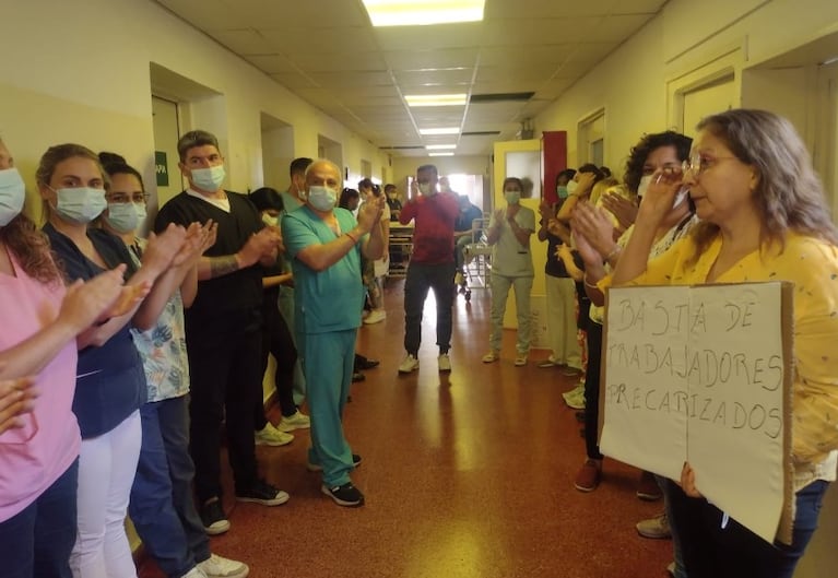 En el Hospital Rawson reclamaron mejoras salariales y el fin de la precarización.