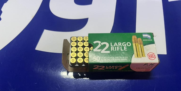 En el operativo secuestraron cartuchos calibre 22.