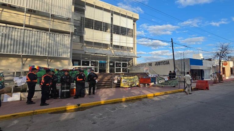 En el tercer día, el juicio a Oscar González se reanuda con declaraciones de bomberos y policías
