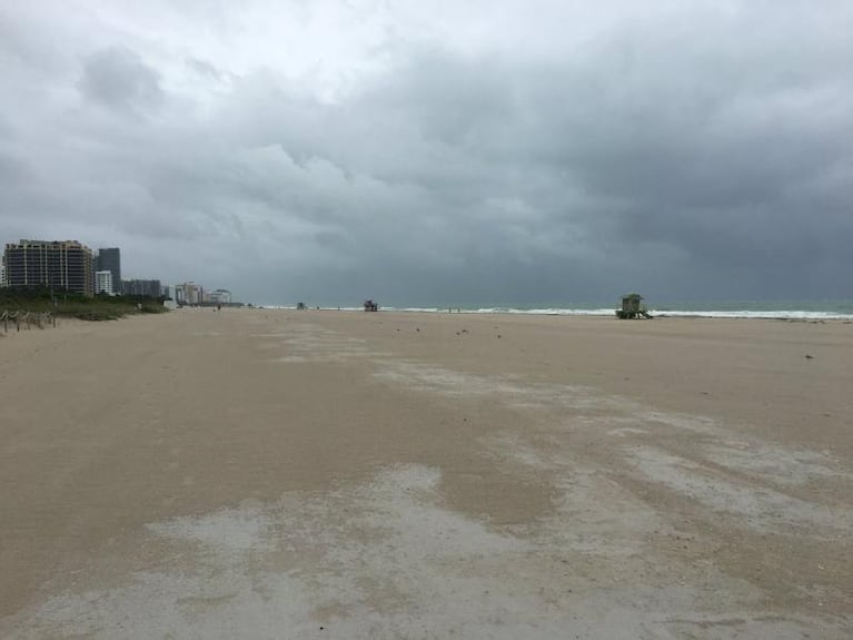 En emergencia, Florida espera al huracán Matthew
