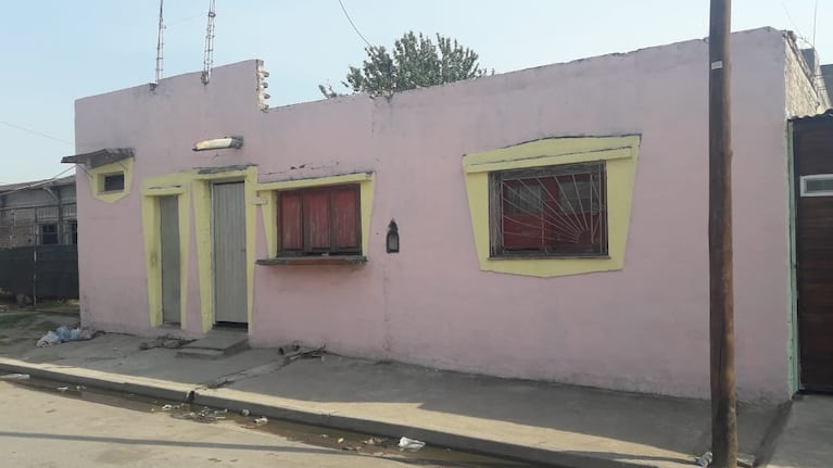 En esta casa murió la mujer.