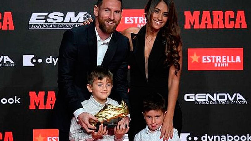 En familia. Lionel Messi, su esposa y sus hijos mayores.