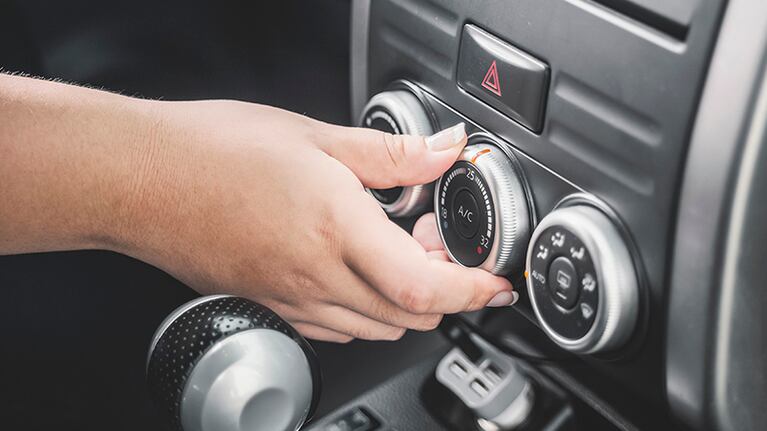 En invierno lo ideal es encender la calefacción unos minutos después de que el auto esté en funcionamiento.