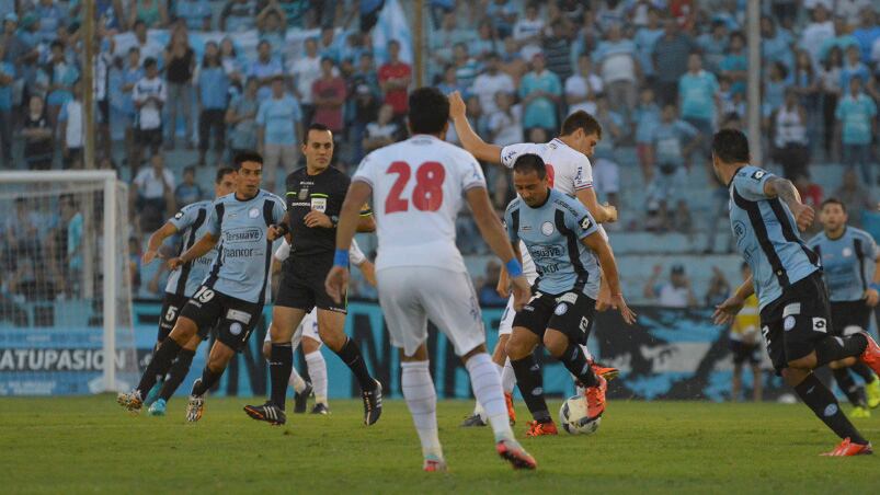 En la despedida del "Gigante", Belgrano empató 1 a 1 con Nacional de Uruguay. Foto: Lucio Casalla / ElDoce.tv