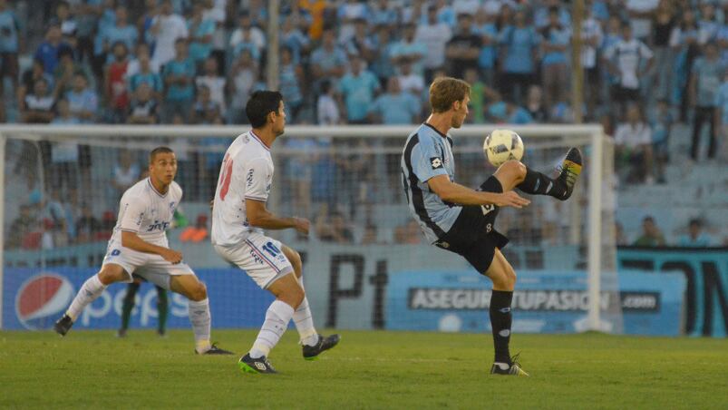 En la despedida del "Gigante", Belgrano empató 1 a 1 con Nacional de Uruguay. Foto: Lucio Casalla / ElDoce.tv