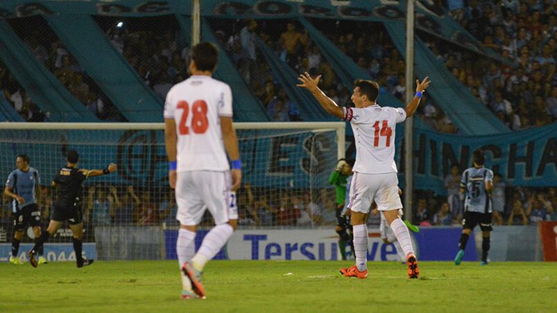 En la despedida del "Gigante", Belgrano empató 1 a 1 con Nacional de Uruguay. Foto: Lucio Casalla / ElDoce.tv