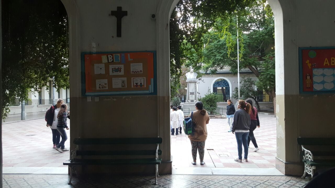 En la escuela Alberdi, faltaron más alumnos que docentes. Foto: Sebastián Pfaffen.