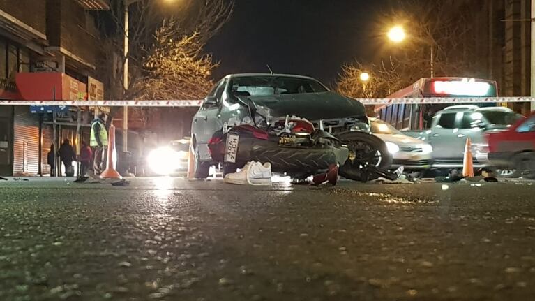 En la moto solo uno de los jóvenes llevaba puesto el casco.