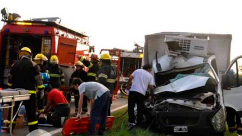 En la Ruta 7, chocaron dos camiones y una persona perdió la vida.