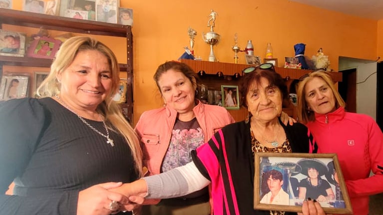 En la víspera del día de la madre, la vecina de barrio Mariano Fragueiro habló de su numerosa familia.