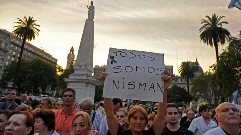 En las plazas del país se grito "Todos somos Nisman"
