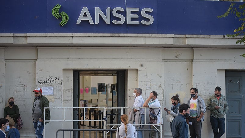 En mayo, Anses pagará los dos refuerzos. 