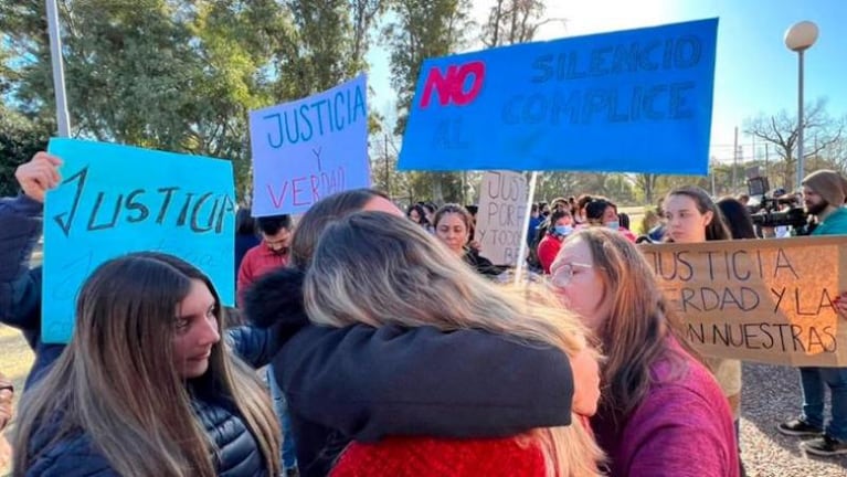 En medio de la angustia, madres reclamaron justicia en el Neonatal y hablaron con el nuevo director