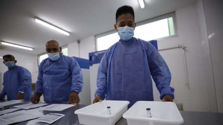 En medio de la curva creciente de contagios, este sábado vacunaron a 1434 cordobeses.