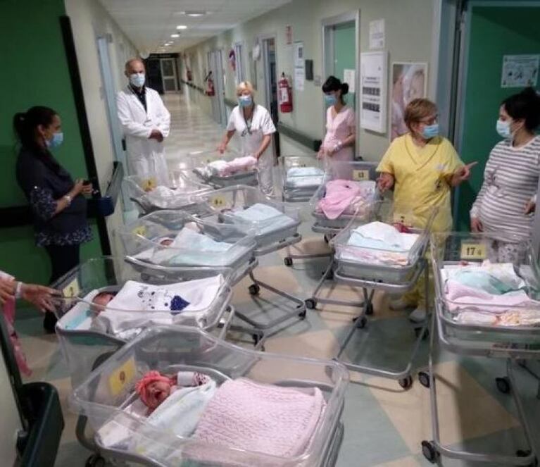 En medio de la pandemia, en Lombardía nacieron 15 bebés en un solo día