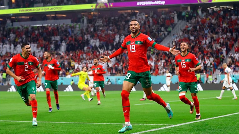 En-Nesyri festejando el gol frente a Portugal en el primer tiempo.