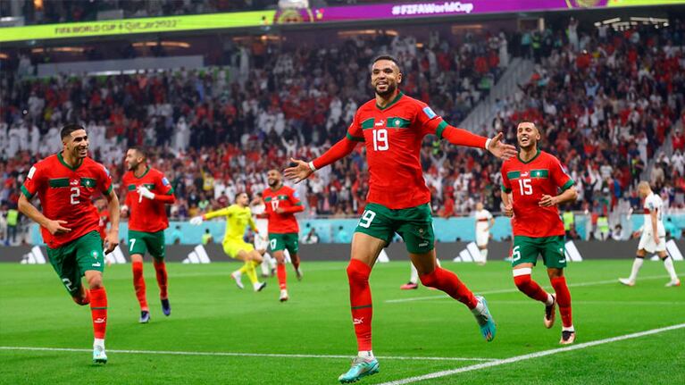 En-Nesyri festejando el gol frente a Portugal en el primer tiempo.