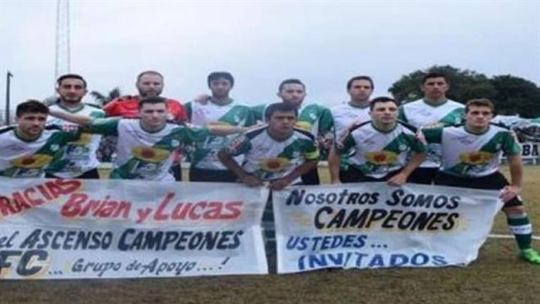 En plena pelea entre jugadores, un hincha tocó la canción de Rocky 