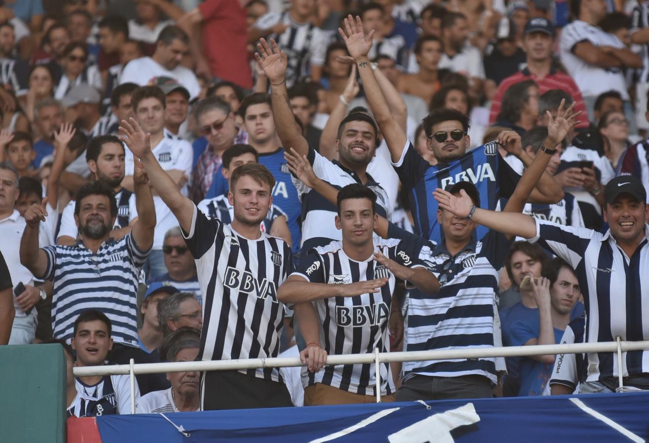 En un estadio repleto, el Matador no pudo aguantar la ventaja. Foto: Lucio Casalla / ElDoce.tv