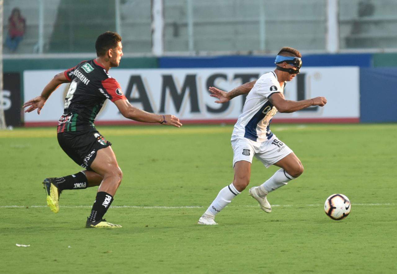 En un estadio repleto, el Matador no pudo aguantar la ventaja. Foto: Lucio Casalla / ElDoce.tv