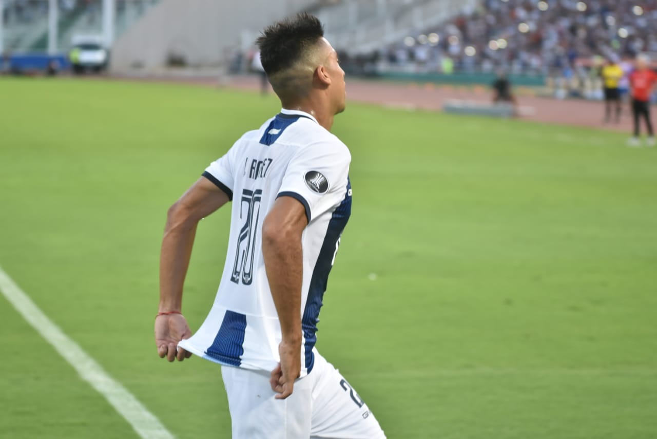 En un estadio repleto, el Matador no pudo aguantar la ventaja. Foto: Lucio Casalla / ElDoce.tv