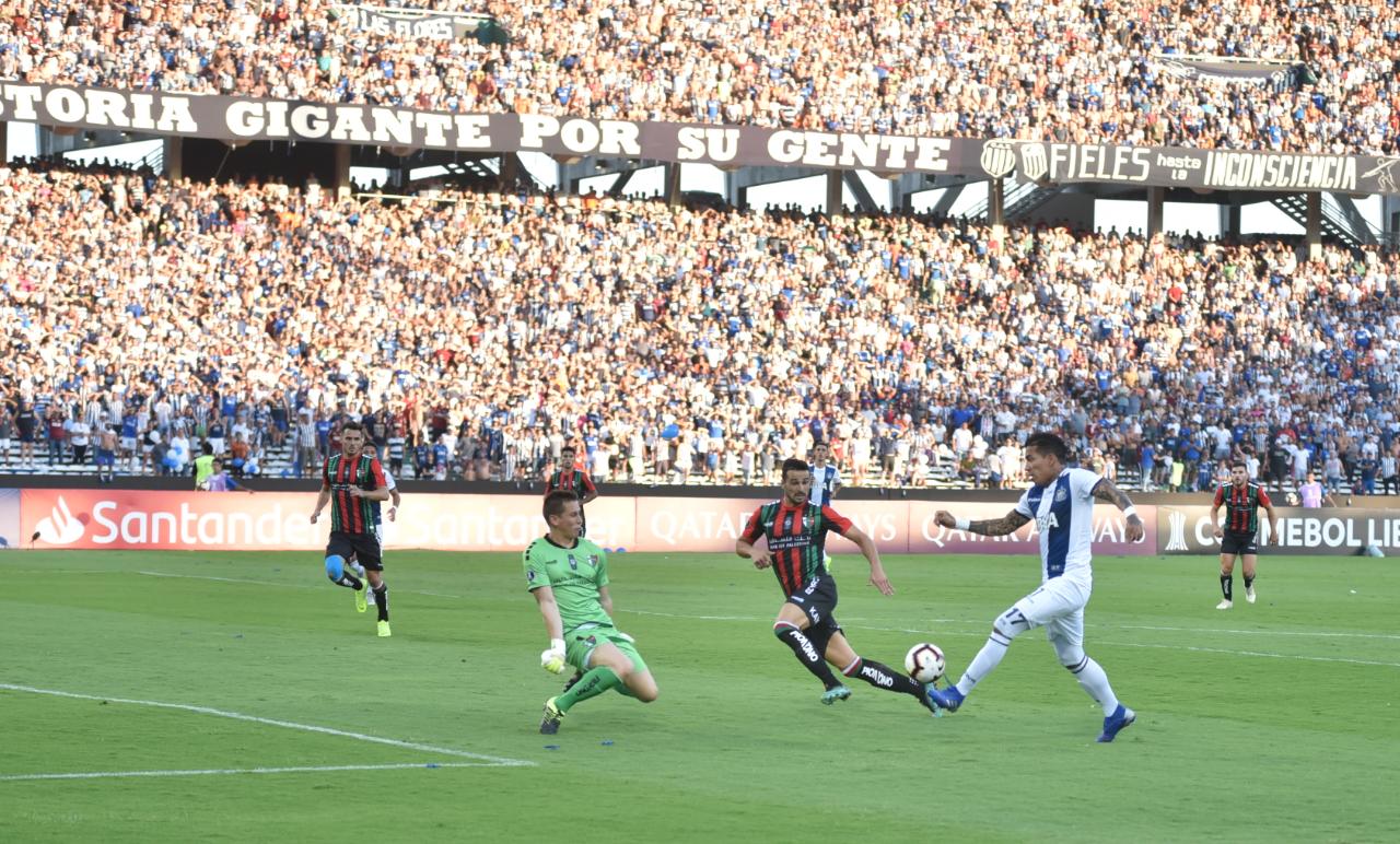 En un estadio repleto, el Matador no pudo aguantar la ventaja. Foto: Lucio Casalla / ElDoce.tv