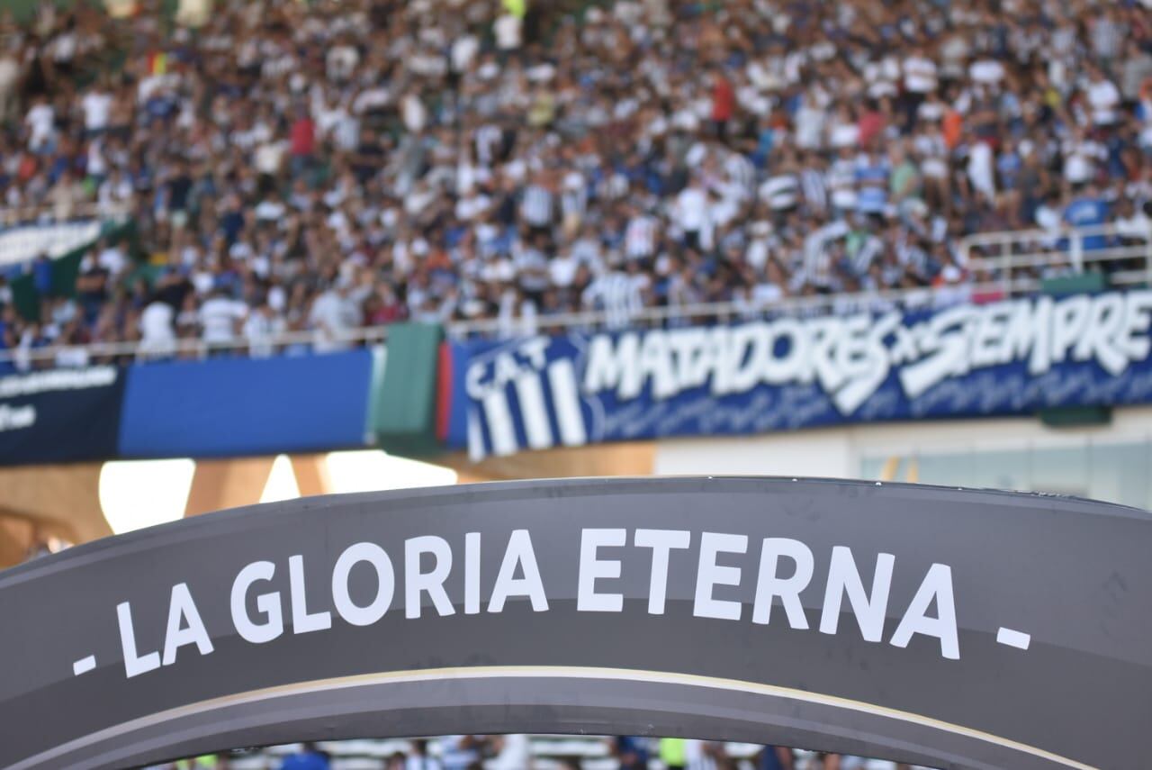 En un estadio repleto, el Matador no pudo aguantar la ventaja. Foto: Lucio Casalla / ElDoce.tv