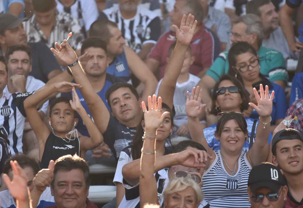 En un estadio repleto, el Matador no pudo aguantar la ventaja. Foto: Lucio Casalla / ElDoce.tv