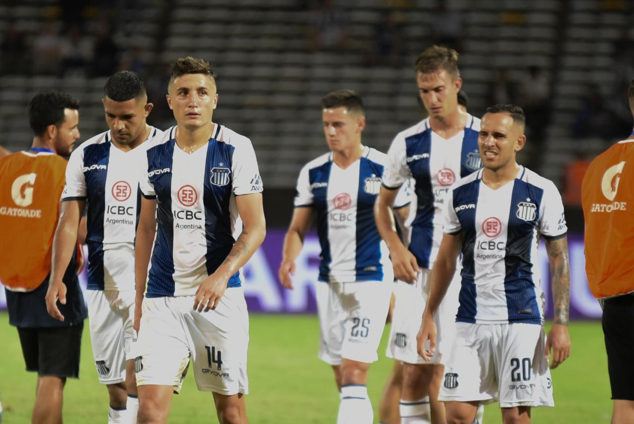 En un partido frenético, la T mereció más ante el último campeón. Foto: Lucio Casalla / ElDoce.tv