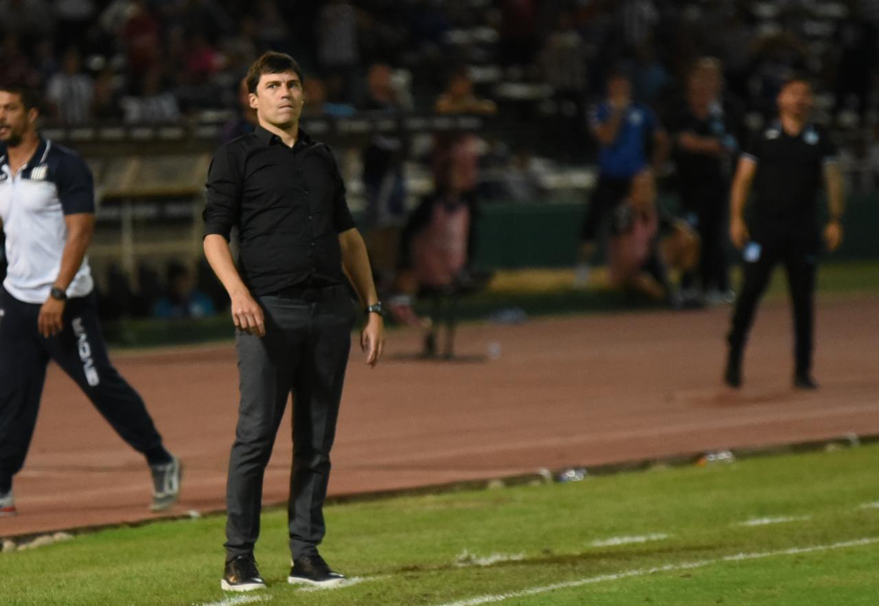 En un partido frenético, la T mereció más ante el último campeón. Foto: Lucio Casalla / ElDoce.tv