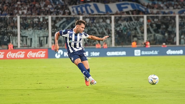 EN VIVO: Talleres recibe a Riestra en el Kempes bajo un diluvio