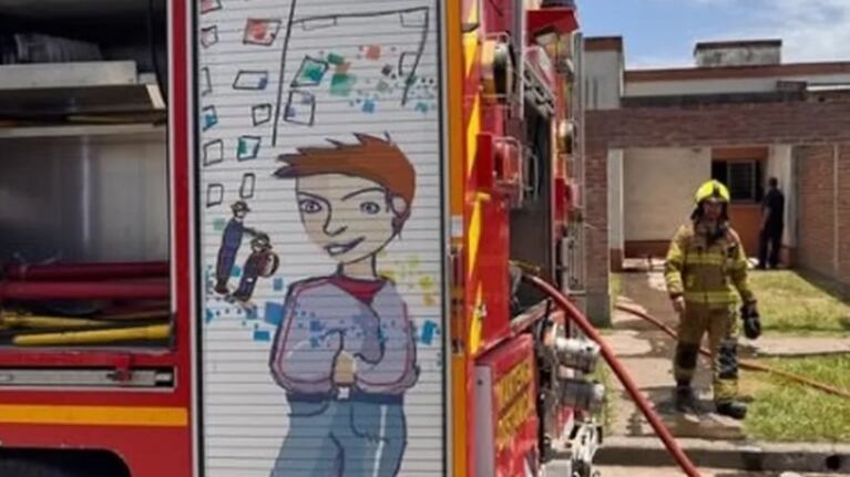 Encendió una vela para agradecerle a Dios que su hijo aprobó un examen y se incendió toda su casa