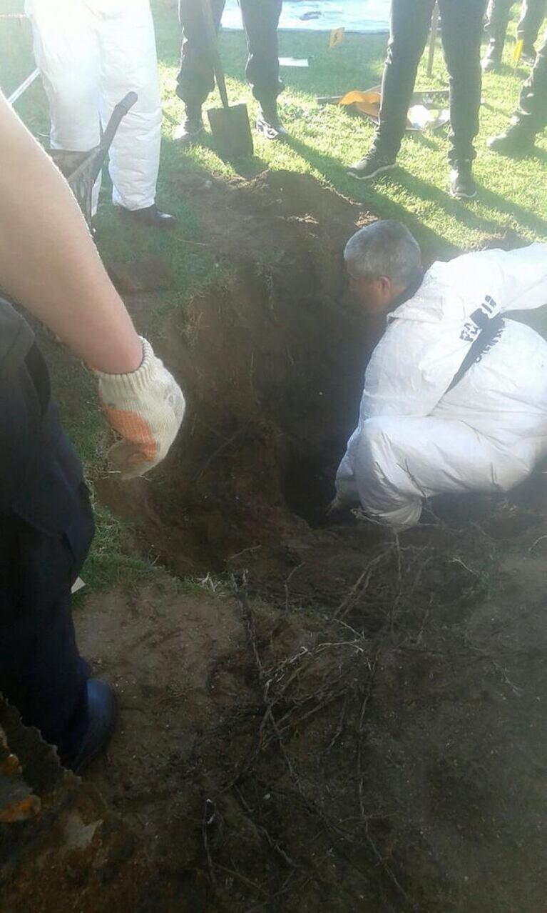 Encontraron un barril enterrado en la quinta de Pata Medina