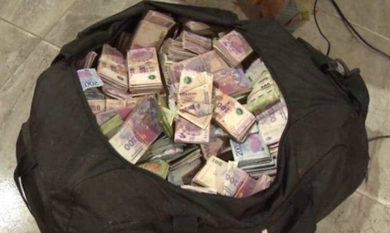 Encontró $18 millones, los devolvió y el gesto del dueño del dinero desató un caos: “Tacaño”
