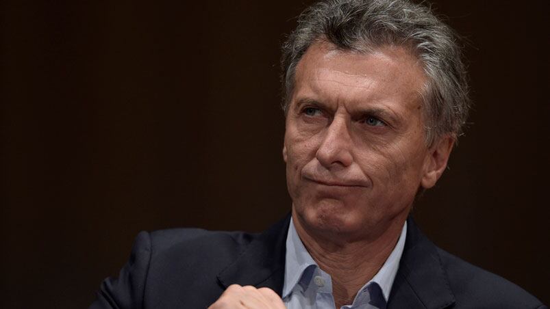 Ente las razones para vetar la Ley,  Macri cuestionó al Frente para la Victoria.