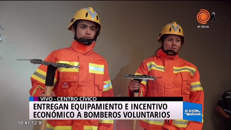 Entrega de equipos e incentivos a bomberos voluntarios