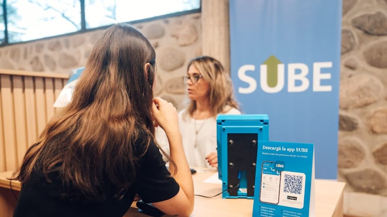 Entrega de tarjetas Sube en Córdoba.