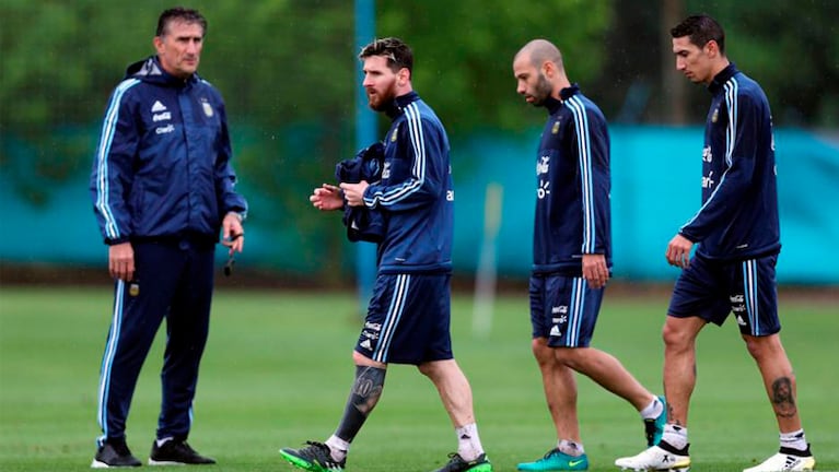 Entrenamiento de la Selección bajo la lluvia.