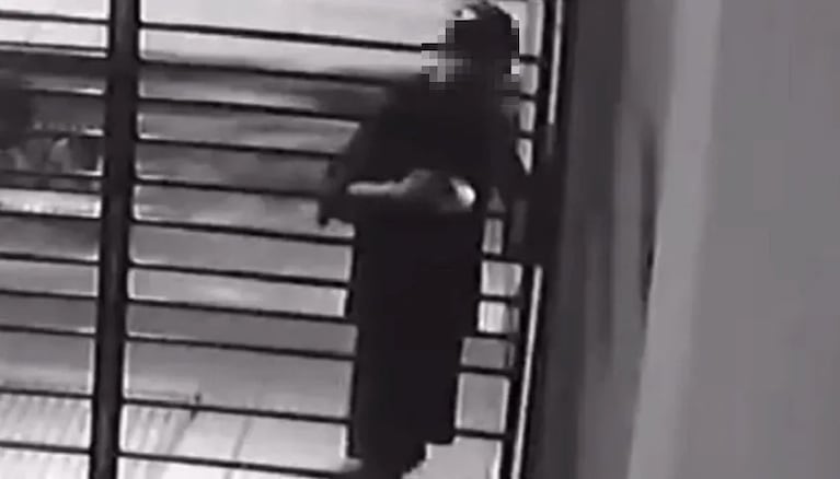 Entró a robar usando un CD.