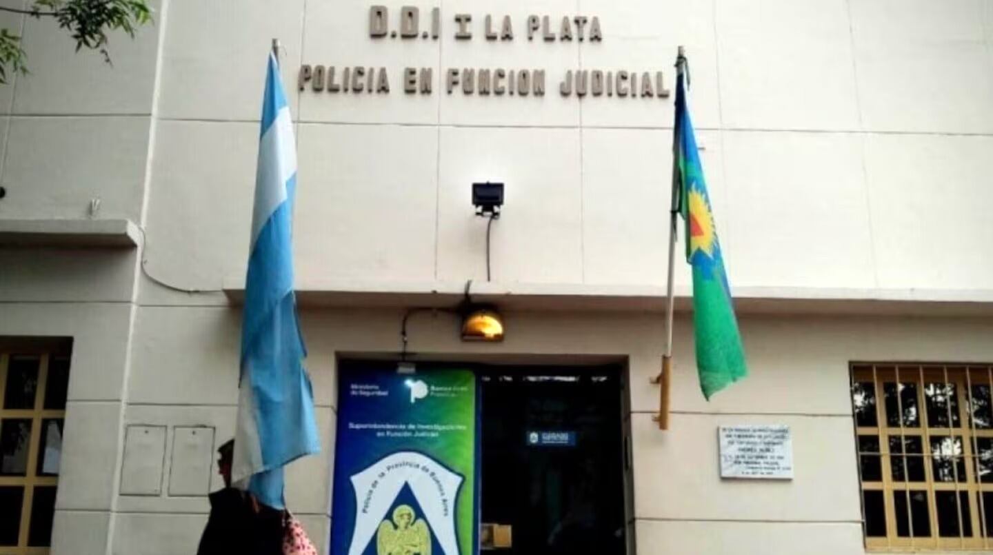 Entró a una página de servicios sexuales, lo extorsionaron y le sacaron más de un millón de pesos