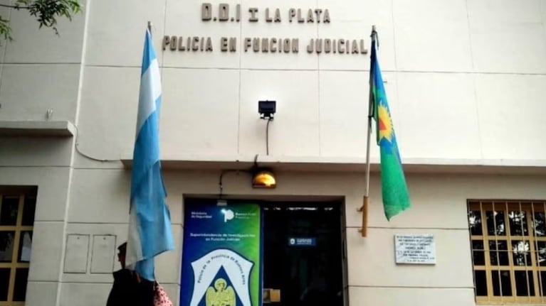 Entró a una página de servicios sexuales, lo extorsionaron y le sacaron más de un millón de pesos