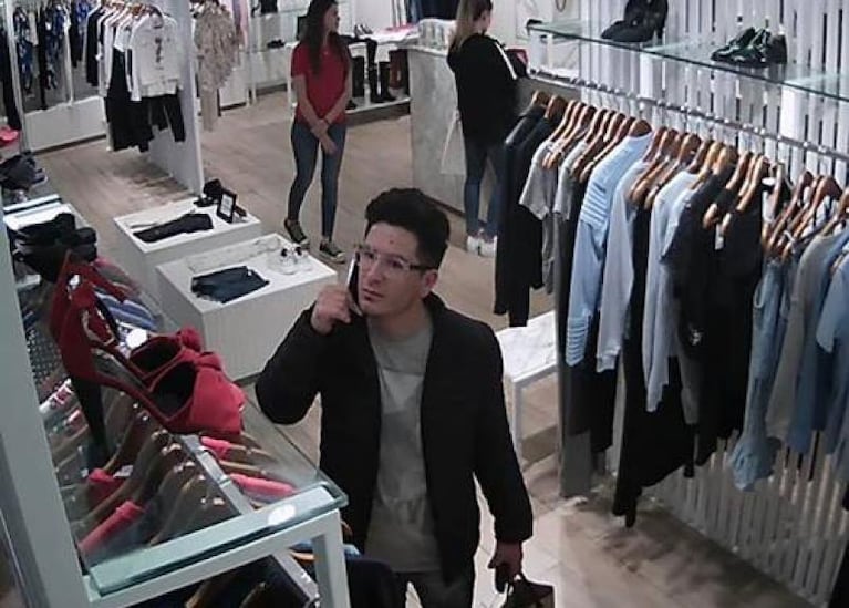 Entró con su hijo y robó unos zapatos de 5.400 pesos en el Córdoba Shopping