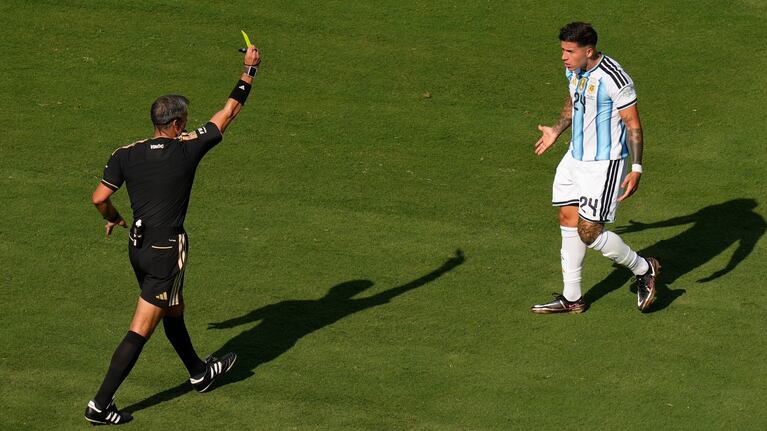 Enzo Fernández posteó tras la final del Mundial. (AP Foto/Seth Wenig)