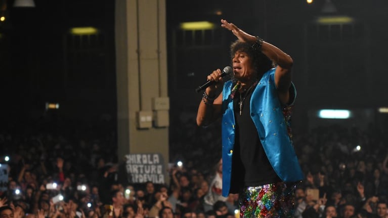 Era fake: por qué La Mona no integra la lista de los músicos más ricos de la Argentina
