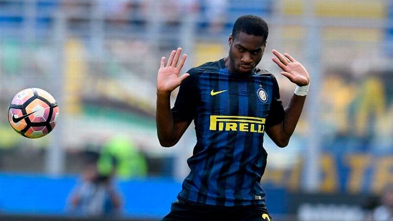 ¡Era por abajo, Kondogbia!