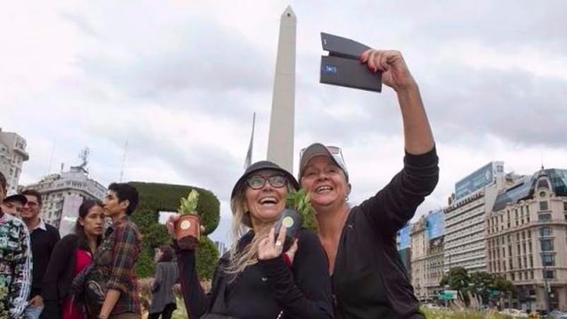 Es polémico, pero con unos pesos en el bolsillo, la soledad se puede combatir.