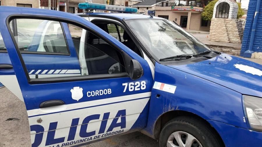 Escándalo con un policía de la ciudad de Villa Dolores.