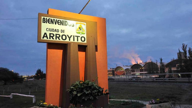 Escándalo en la comisaría de Arroyito.