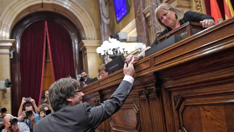 España comenzó la intervención de Cataluña tras la independencia