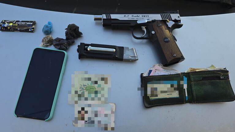 Estaba armado y tenía drogas. (Foto: Policía de Córdoba)